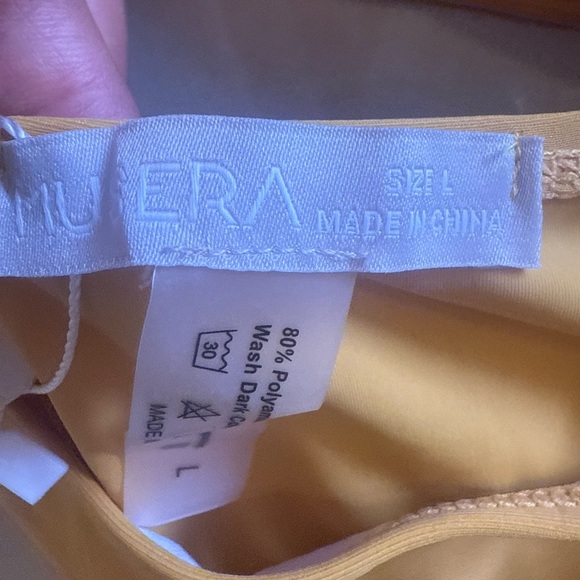 Yellow One-Shoulder Cutout Swimsuit. Size L - Picture 12 of 15